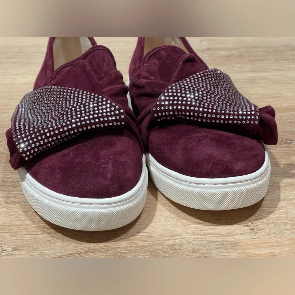 NEW Vince Camuto Burgundy Barita Suede SlipOn Studded Sneaker Size 7.5 - Picture 3 of 9
